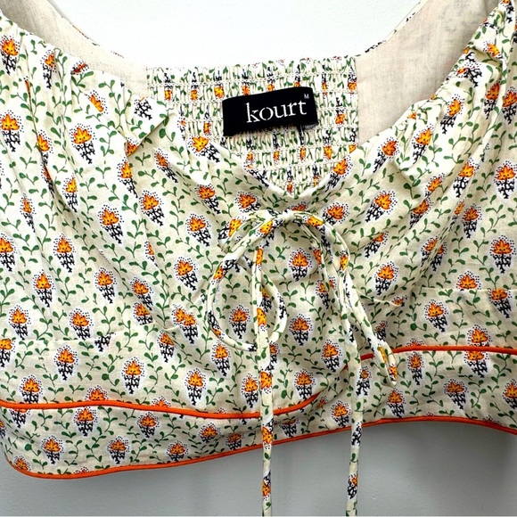 Kourt two- piece Crop Top Blouse Short Set -Size Medium floral - Picture 8 of 13